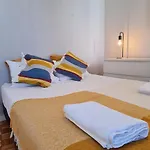 Apartment Molecular